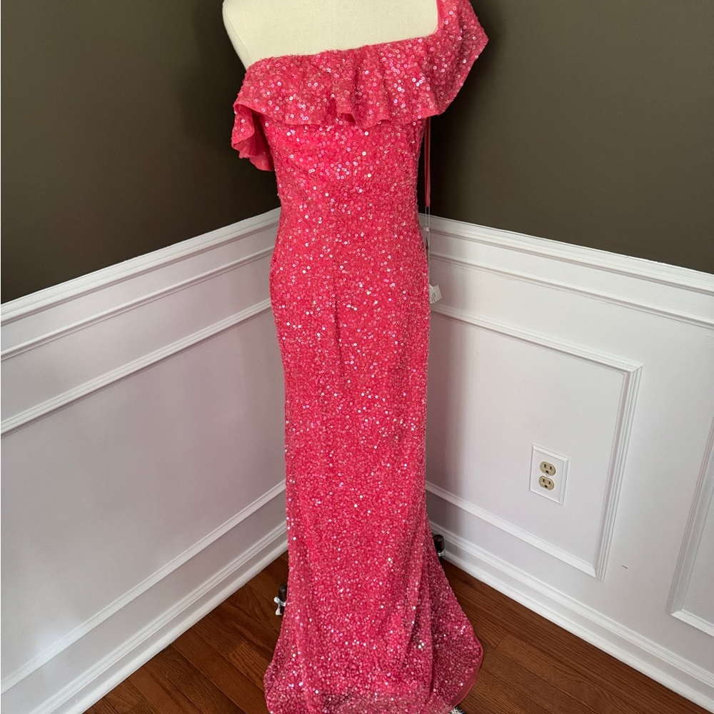 Mac Duggal Pink Sequined Drop Shoulder Trumpet Gown. Size 4. NWT. - Picture 2 of 4